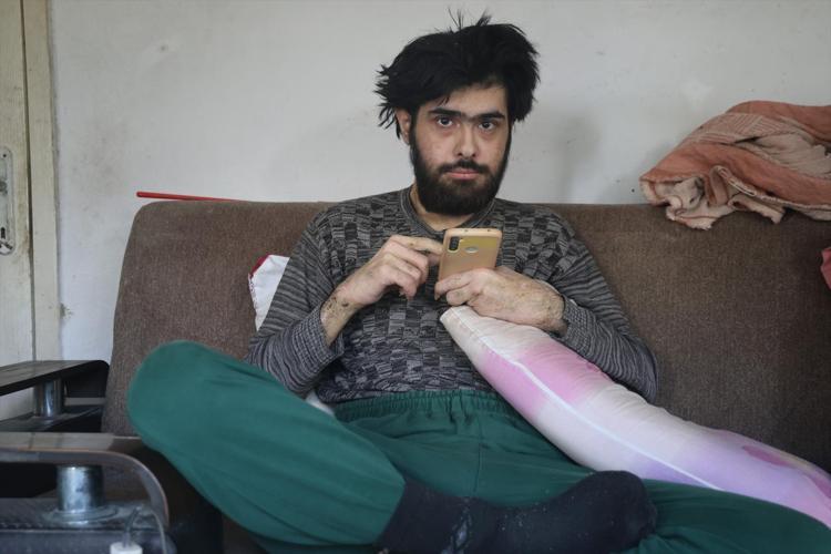 3 yıl evden çıkmayan telefon bağımlısı Barışa sürpriz 25inci yaşına böyle girdi