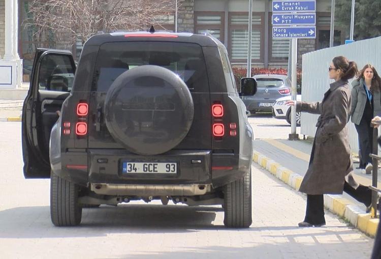 Yakalama kararı çıkartılmıştı Hande Erçel havalimanında gözaltına alındı