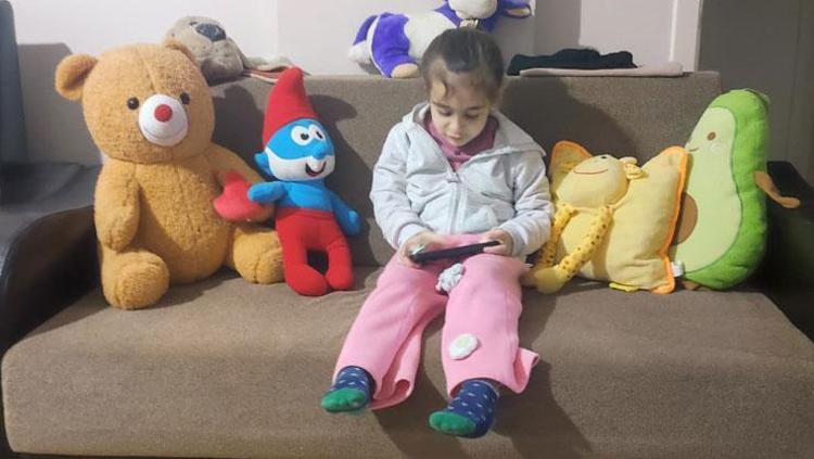 Doktorlar soba isi dedi, ameliyatta çıkan şey şoke etti 2 yıl burnunda onunla yaşamış