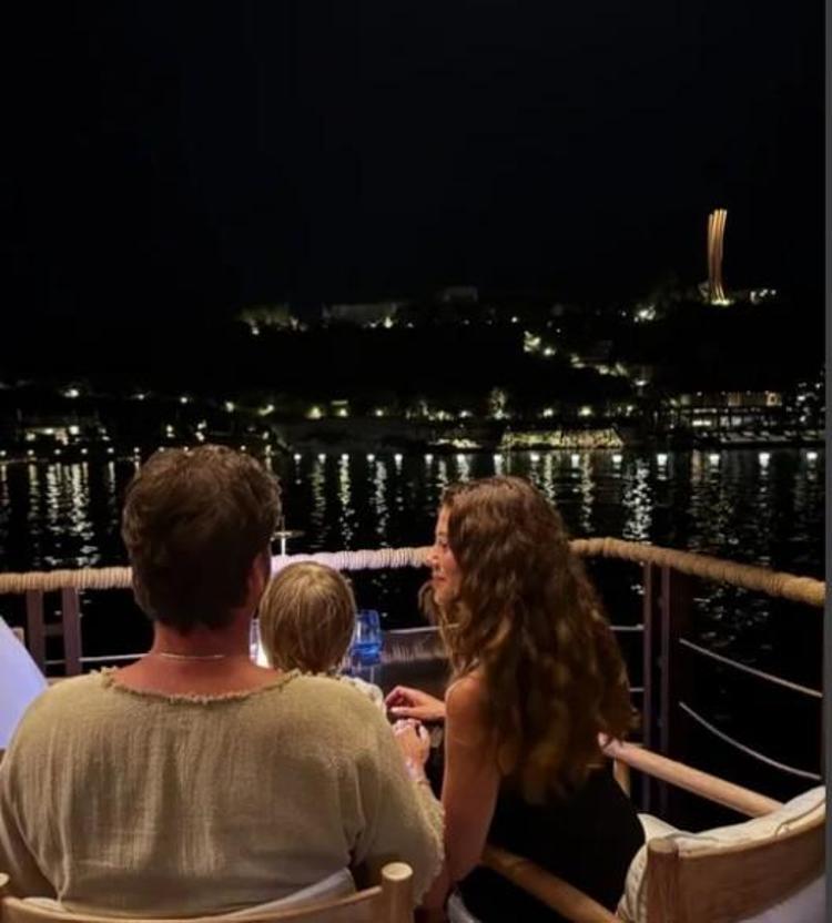 Kurt Efe mutfakta Kıvanç Tatlıtuğ ve Başak Dizer’in oğlundan sevimli anlar
