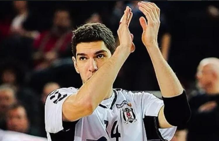 İhanet iddiası olay yarattı Müge Bozun eşi Caner Erdeniz de listeye girdi