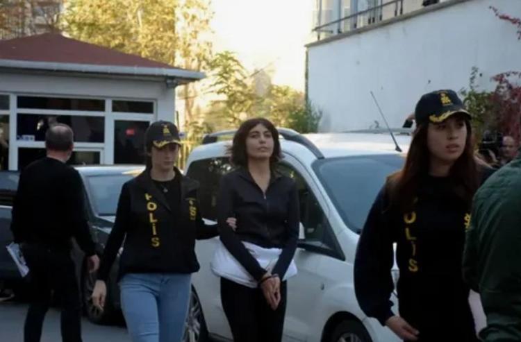 Aralarında Bahar ve Nihal Candanın bulunduğu dolandırıcılık çetesinin cezası belli oldu