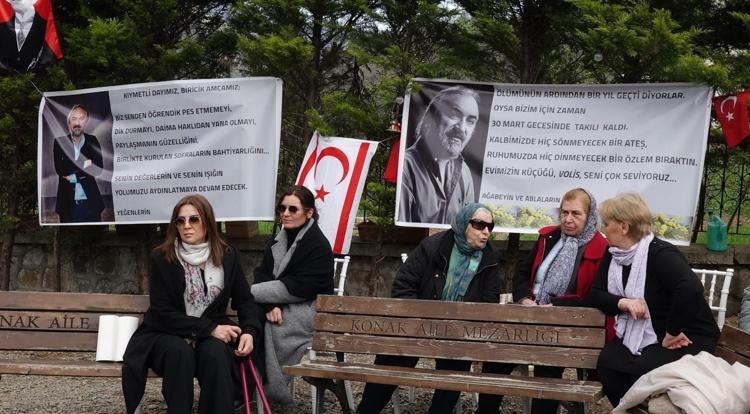 Aramızdan ayrılışının 1. yılı Volkan Konak mezarı başında anıldı