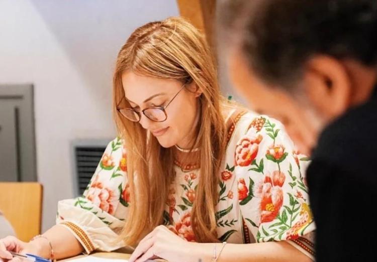 Meryem Uzerli ve Halit Ergenç 15 yıl sonra bir aradalar Okuma provasından ilk kareler geldi