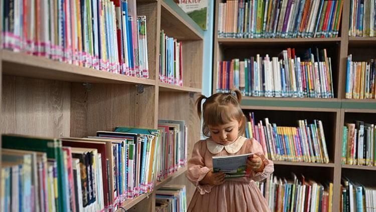 Hikayesi 28 günlükken başladı 1 yaşına gelmeden 400 kitap okudu