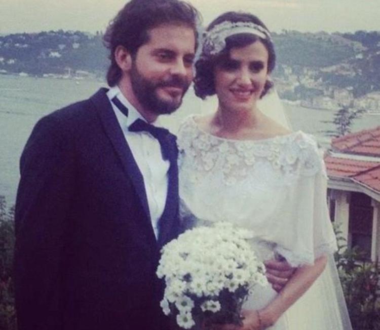 6 AY İÇİNDE EVLENİP FRANSAYA YERLEŞMİŞTİ