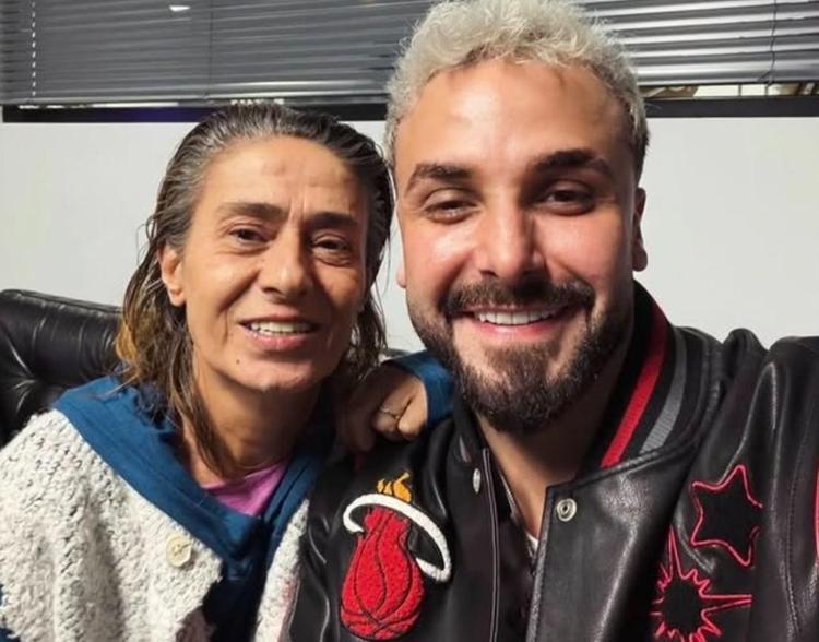 Yıldız Tilbe ve Sefodan sürpriz paylaşım Şarkı fotosu