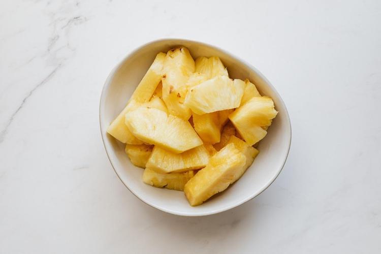 Ananas yerken iki kez düşünün Düşündüğünüz kadar sağlıklı olmayabilir