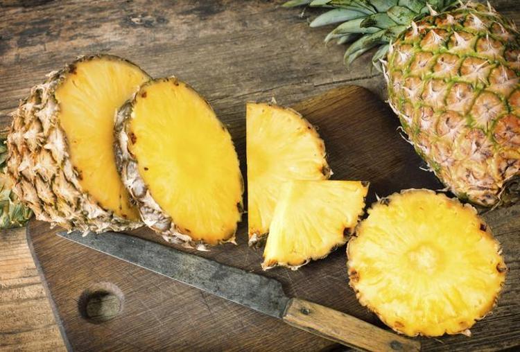 Ananas yerken iki kez düşünün Düşündüğünüz kadar sağlıklı olmayabilir