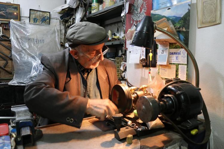 40 YILDIR BU MAKİNEYİ KULLANIYOR