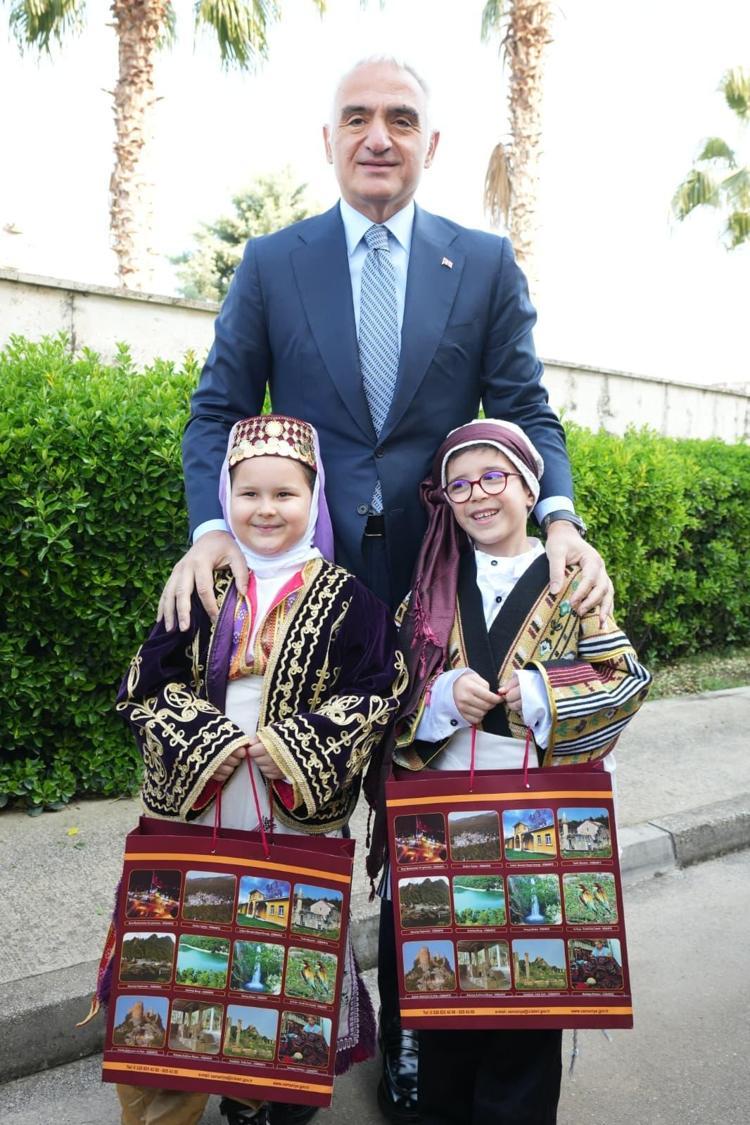 Turizmde yükselen şehir! Bakan Ersoy sahadan duyurdu: Osmaniye’ye 678,8 ...