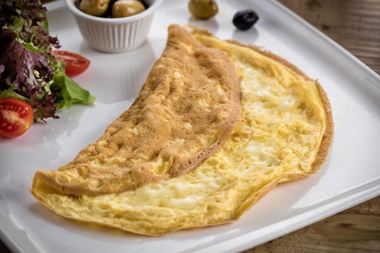 Tam kıvamında omlet tarifi Kahvaltıya 5 dakikada hazır lezzet