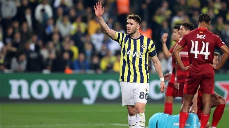 Fenerbahçe’de Tedesco neşteri vurdu Derbi sonrası yıldız isme kesik