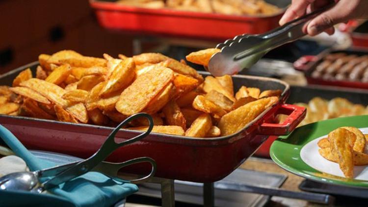 Dışı çıtır çıtır içi yumuşacık patates kızartmasının sırrı 2 yemek kaşığı eklemek yeterli oluyor