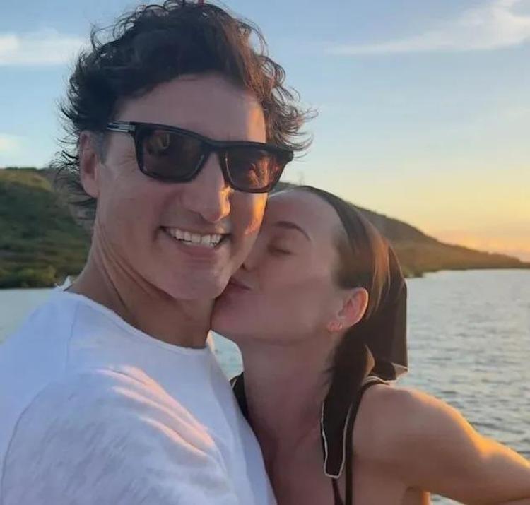 Katy Perryden sevgilisi Justin Trudeauya aşk dolu bakış