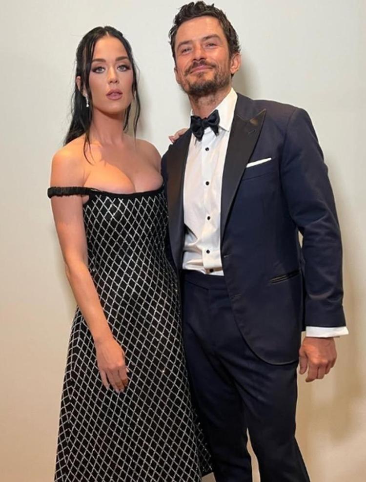 Katy Perryden sevgilisi Justin Trudeauya aşk dolu bakış