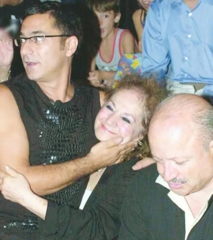 Annesini kaybeden Mehmet Ali Erbil, günler süren sessizliğini o paylaşımla bozdu