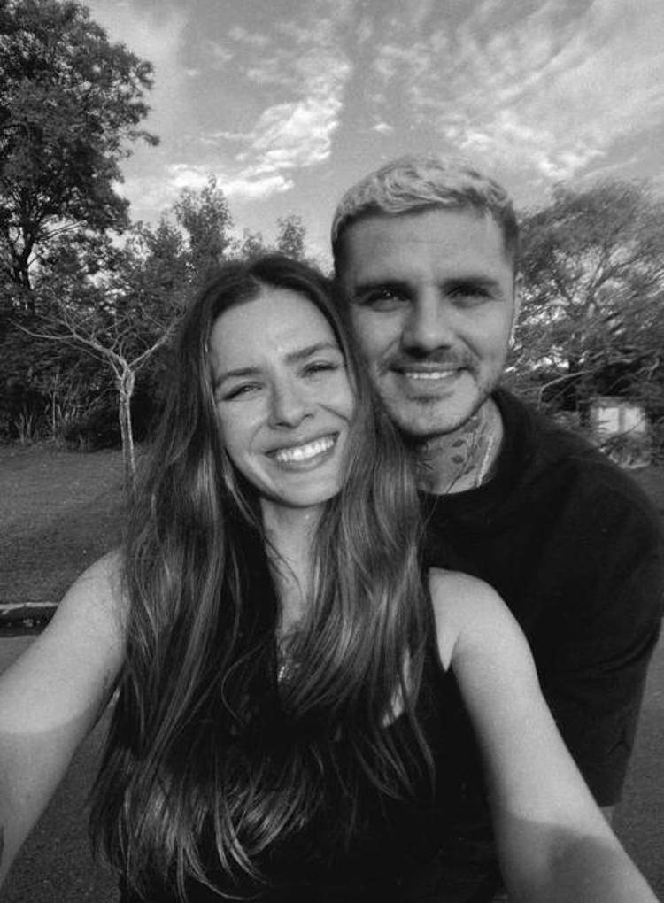 Icardi romantizmin dozunu gittikçe artırıyor İşte çok konuşulan China Suarez paylaşımı