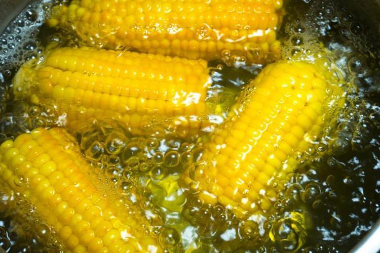Sokaktaki lezzetin sırrı buymuş Evde süt tadında, lokum gibi mısır tarifi