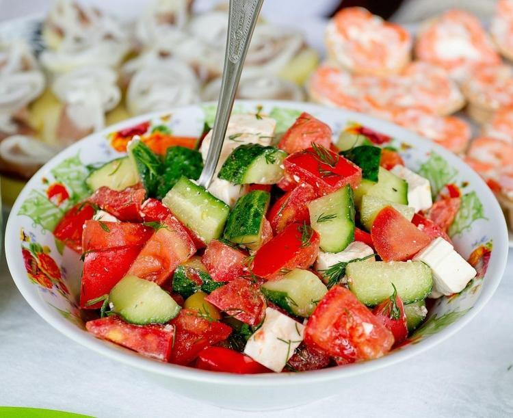 MEVSİM SALATA TARİFİ