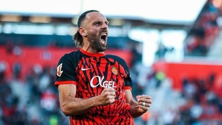 Kadıköyde Vedat Muriqi sesleri Eski golcü için pazarlıklar başladı