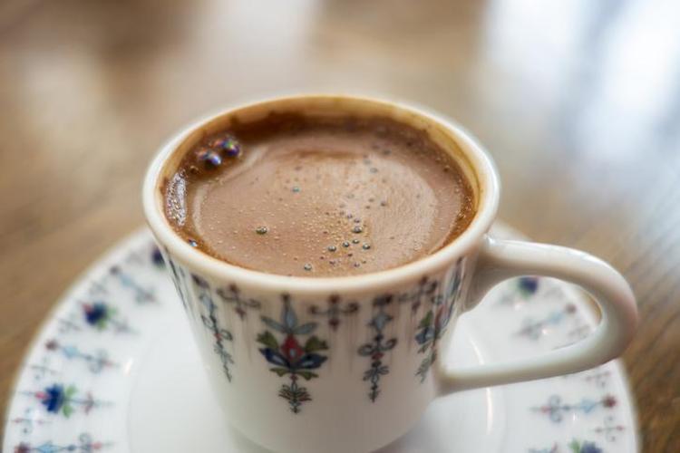 Meğer Türk kahvesinin köpürmeme sebebi buymuş Bu şekilde pişirince köpük köpük oluyor, lezzetine doyulmuyor