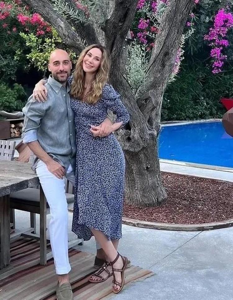Demet Şener 49 yaşında Doğum günü pozuna beğeni yağdı