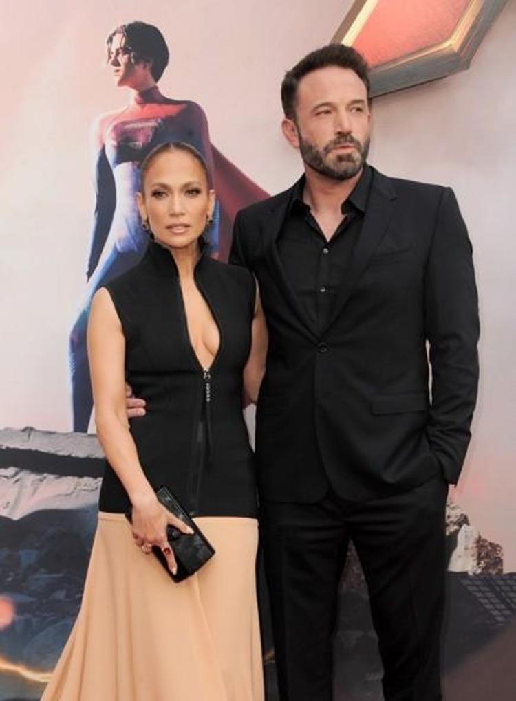 BEN AFFLECK SERVETİNE SERVET KATTI