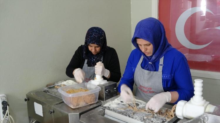 Misafirlerine yaptığı yemek hayatını değiştirdi 55 yaşındaki kadın siparişlere yetişemiyor