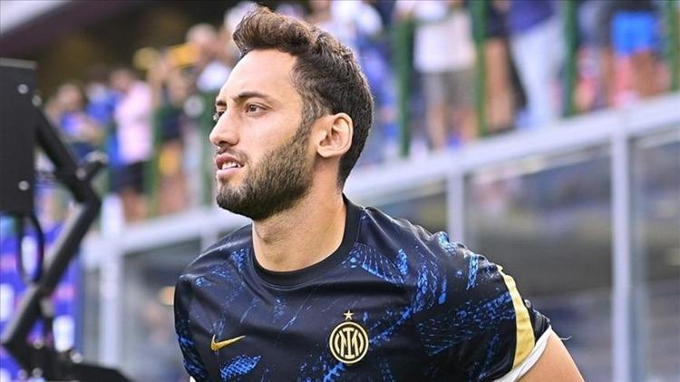 Transfer iddialarına son noktayı koydu Hakan Çalhanoğlu cephesinden transfer açıklaması