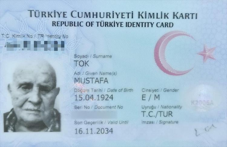 Mersinin asırlık çınarı Mustafa dede Uzun ömrünün sırrını açıkladı
