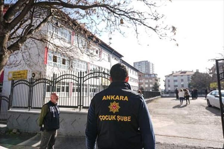 Güvenlikte yeni dönem Her okul önüne en az 2 polis