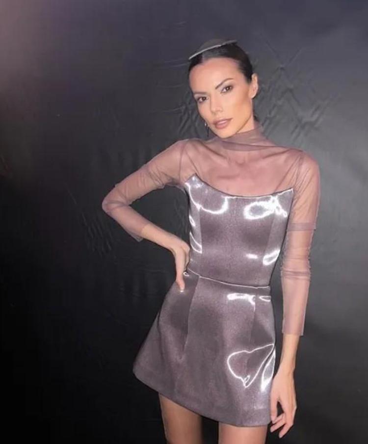 Ünlü model Simge Ünal çorba için İsviçreye uçtu