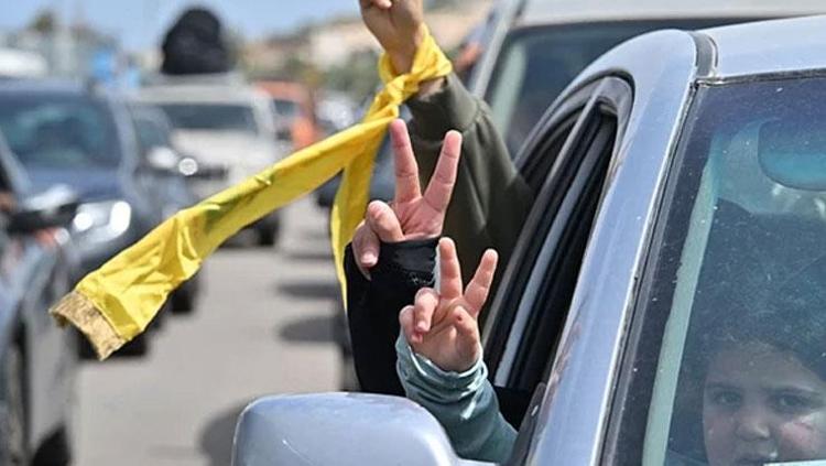 İSRAİL SALDIRILARA SON VERDİ: LÜBNANLILAR EVLERİNE DÖNÜYOR
