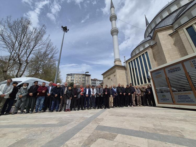 Kahramanmaraş’ta yürek yakan not ‘Onu da aranıza alın’
