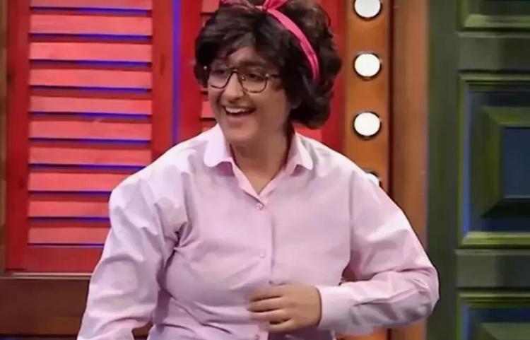 Ecem Erkek hayatının kesitlerini oyuna çevirdi İyi ki gecekondu mahallesinde büyüdüm