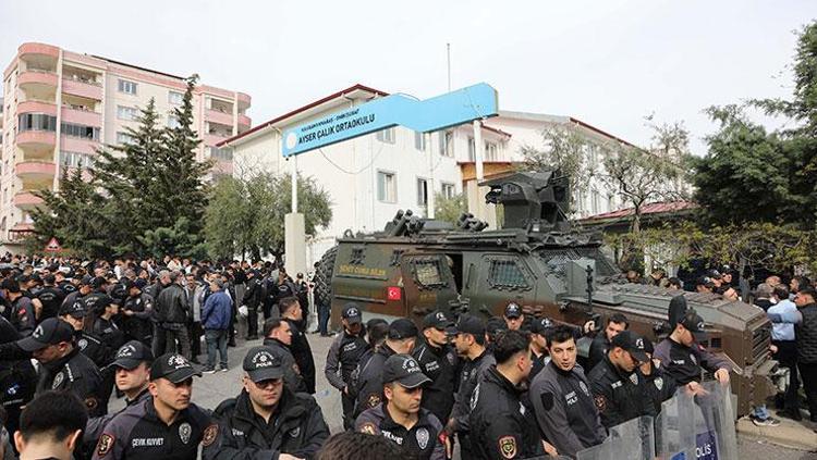 Okul saldırısında yeni ayrıntılar: Silah seslerini duyan öğrenciler, sıraları siper yapmış