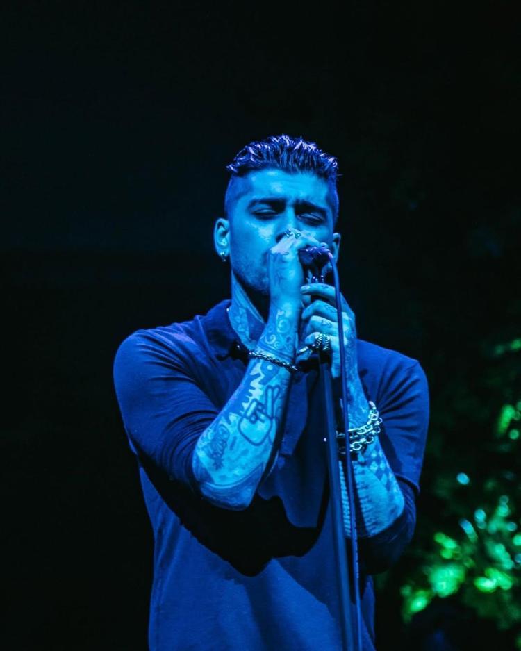 Dünyaca ünlü şarkıcı Zayn Malik hastaneye kaldırıldı Hayranları merakta