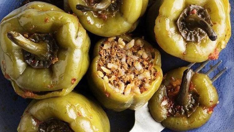 Anne eli değmiş gibi Böyle yapınca biber dolması lokum gibi oluyor