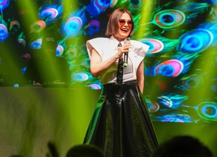 Reyhan Karaca, annesi için dua istedi Çok riskli bir ameliyat