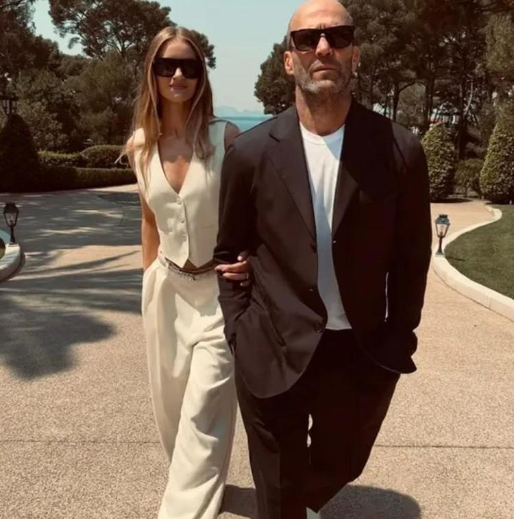 TÜRKİYEYE HAYRAN KALAN DİĞER İSİM DÜNYACA ÜNLÜ OYUNCU JASON STATHAM OLMUŞTU