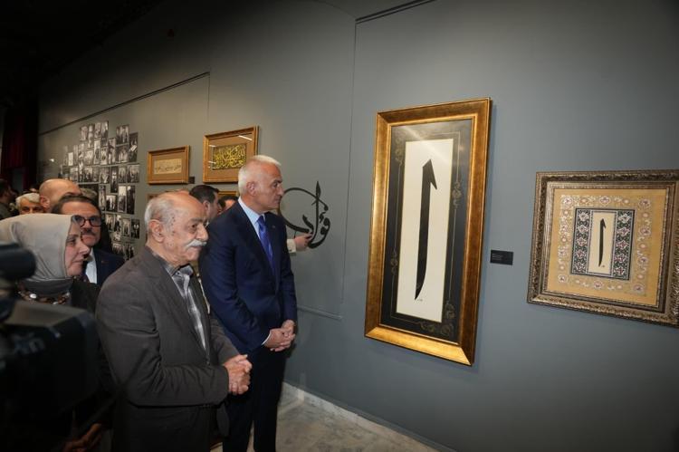 Bakan Ersoy’dan geleneksel sanatlara güçlü destek: Bu sergi kültür mirasımızın yaşatılmasının somut bir göstergesi