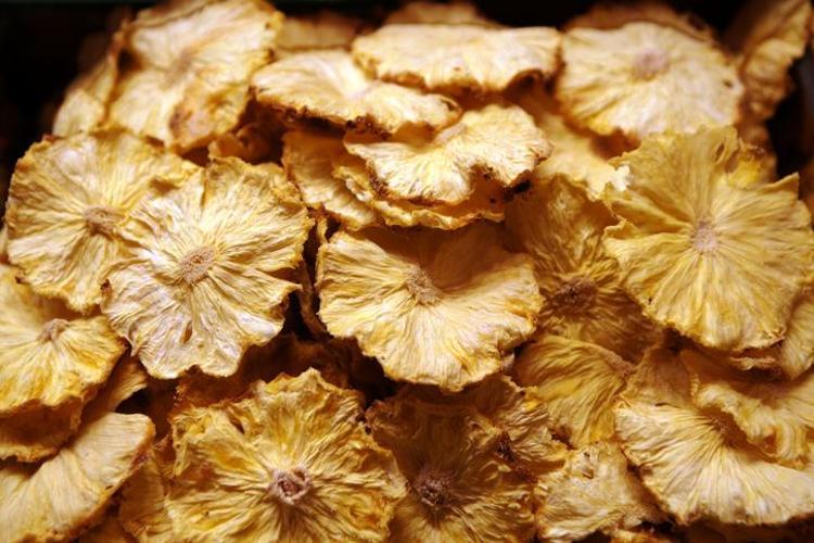 SİNDİRİM SORUNLARINA KARŞI BROMELAİN