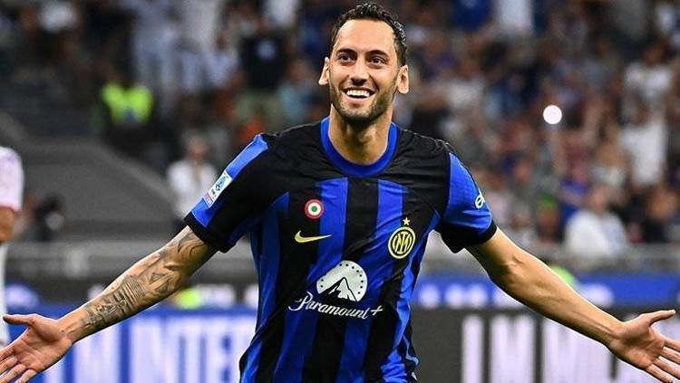 Fabregas’tan Hakan Çalhanoğlu’na övgü ‘Pirlo, Modric ve Kroos gibi’
