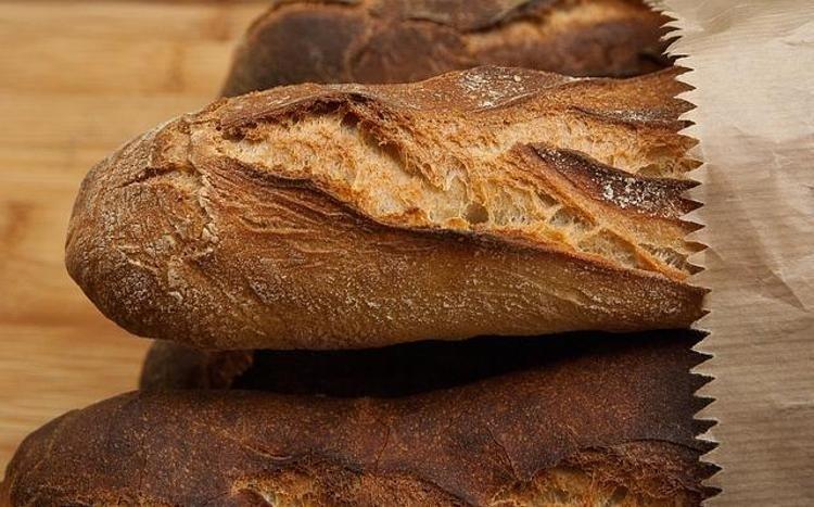 7. BEYAZ EKMEK YERİNE TAM TAHILLI SEÇENEKLER