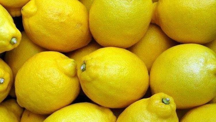 LİMONUN MUTFAKTAKİ GİZLİ GÜCÜ: SADECE YEMEKTE KULLANMAYIN