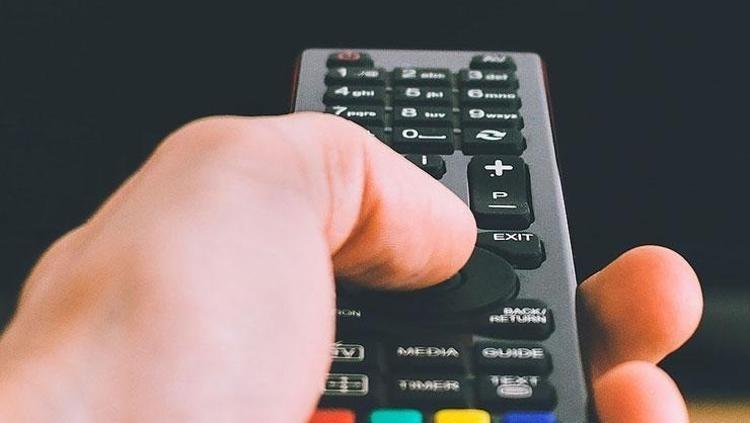 CUMARTESİ GÜNÜ TELEVİZYONDA DİZİ VAR MI