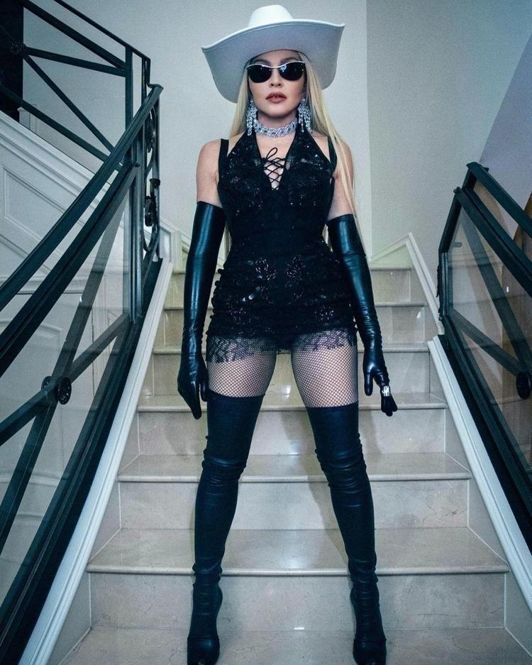Madonna’dan kaybolan kostümleri için çılgın teklif