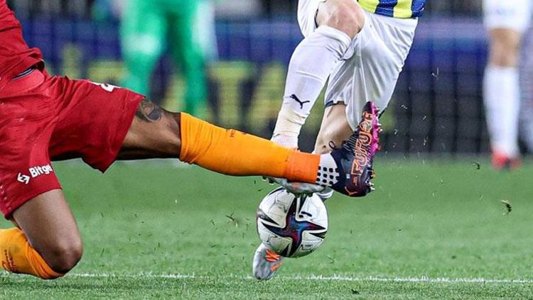 FENERBAHÇE - GALATASARAY MAÇ KADROSU | FENERBAHÇE GALATASARAY 11LER BELLİ OLDU MU FB-GS DERBİ NE ZAMAN, SAAT KAÇTA, HANGİ KANALDA
