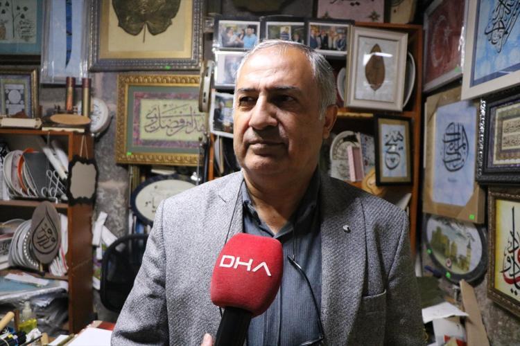 Emekli öğretmenin 25 yılını adadı Yurt dışından getirtiyor, üzerine paha biçilemiyor